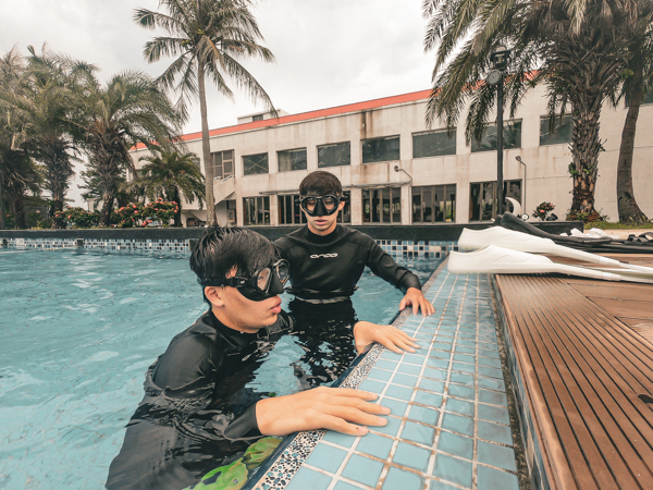 Pool Freediver 泳池自由潛水