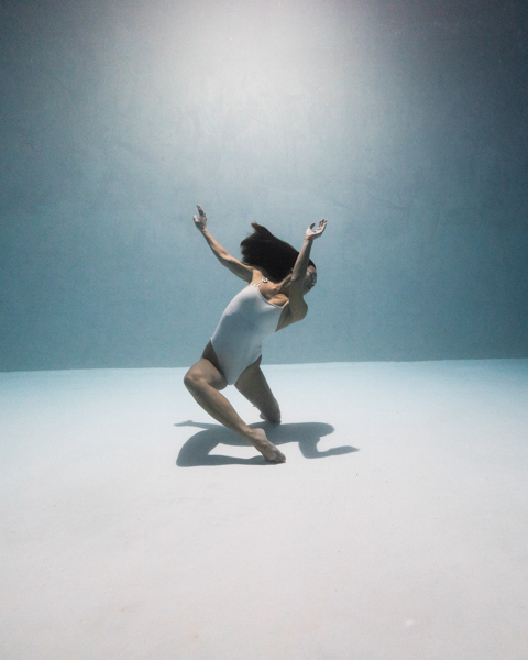 Underwater Model 基礎水舞